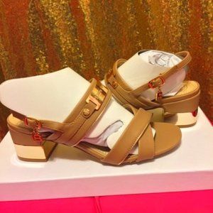 NEW Women's Tan & Gold Sandals Size 6 B